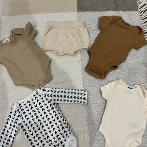 Cloud Island White and Black Baby Bodysuit